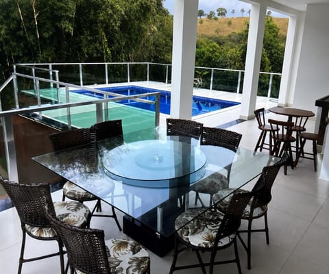 View (from property/room), Dining area, Pool view, Swimming pool, sunbed