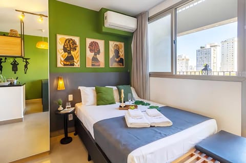 Bed, Photo of the whole room, Bedroom, air conditioner