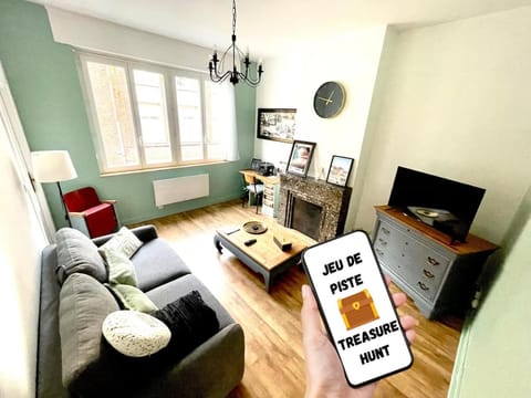 Communal lounge/ TV room, TV and multimedia, Living room, Evening entertainment