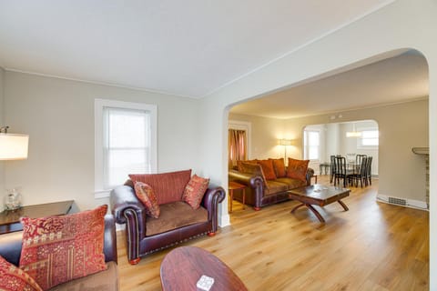 11 Mi to Dtwn Cleveland Family Home with Yard House in Cleveland Heights