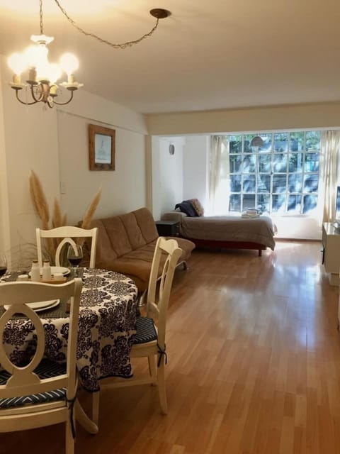 Photo of the whole room, Dining area, City view