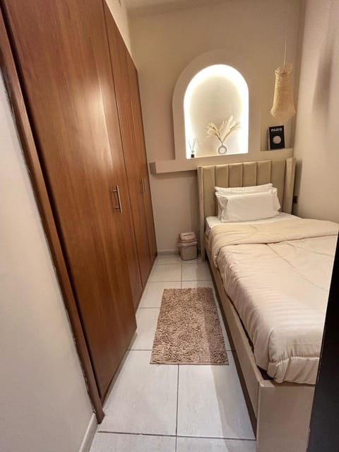 Bed, Bed, Bathroom, Bedroom