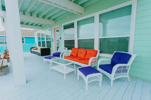 Patio, Seating area, sunbed