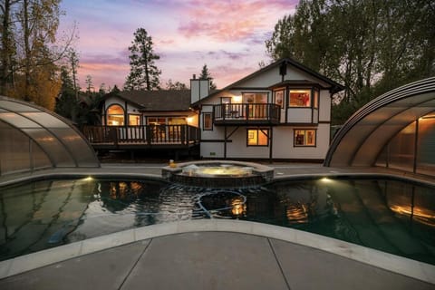 Pool view, Swimming pool, Swimming pool