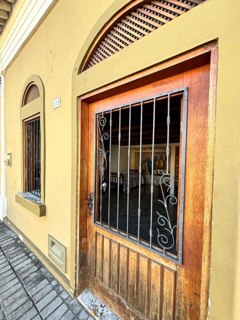 Facade/entrance
