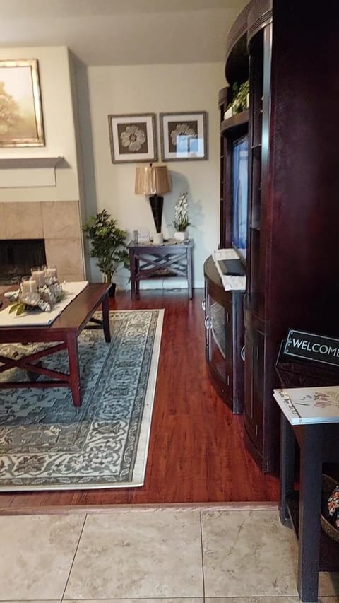 Coziness At It's BEST House in Addicks