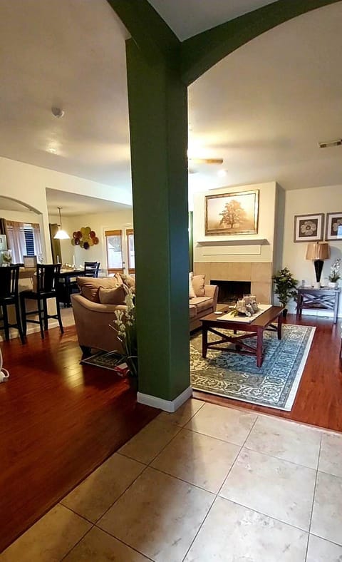 Coziness At It's BEST House in Addicks