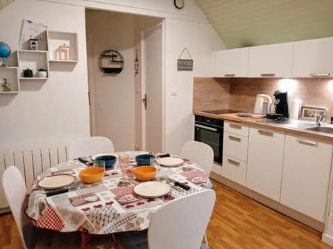 Sea Bird parking draps fournis piscine estivale Apartment in Arzon