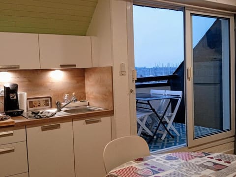 Sea Bird parking draps fournis piscine estivale Apartment in Arzon