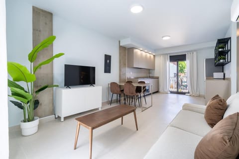 TV and multimedia, Kitchen or kitchenette, Living room, Dining area, Street view, Street view