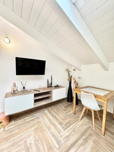 Hostdomus - Bellavista Apartment in Pietra Ligure