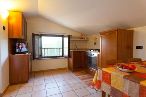 Day, Dining area, kitchen