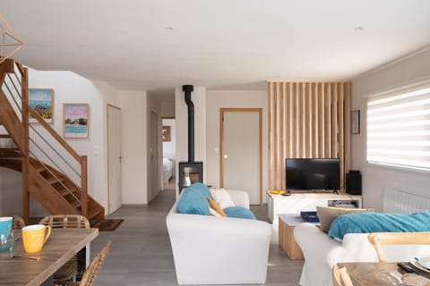 Communal lounge/ TV room, TV and multimedia, Living room