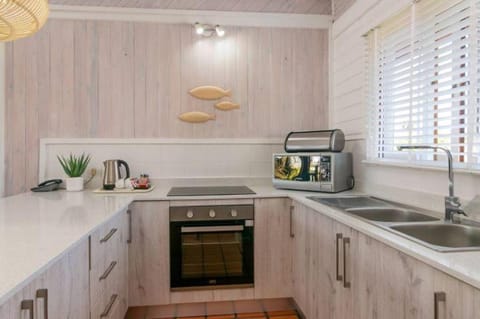 Knysna - Somerschoon Tulip Retreat Chalet in Knysna