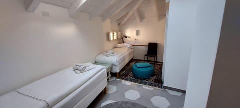 Appartamento Luigia Finalborgo bike room tour ebike trekking Apartment in Finale Ligure