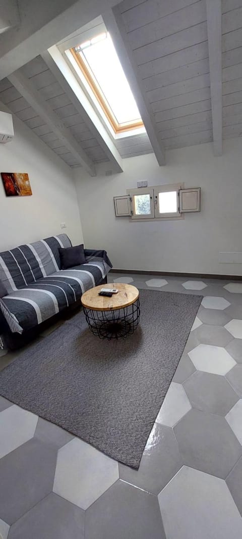 Appartamento Luigia Finalborgo bike room tour ebike trekking Apartment in Finale Ligure