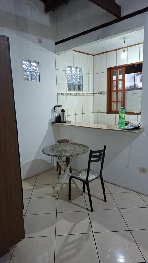 CASA DE HOSPEDAGEM FLORES PARATY 700 METROS DO CENTRO COM CAFÉ da MANHÃ House in Paraty