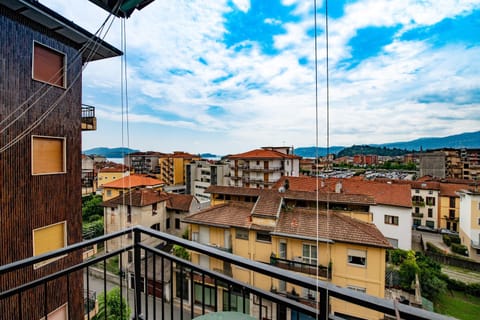 Tutte le comodità sul lago Apartment in Intra