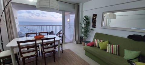 Living room, Dining area, Sea view