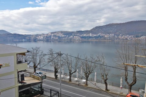 Day, Neighbourhood, Natural landscape, Bird's eye view, Lake view, Mountain view