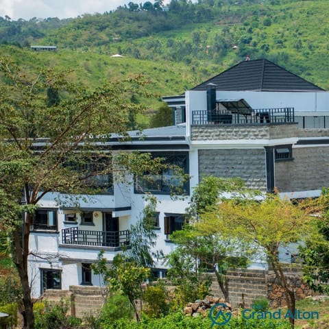 Property building, Balcony/Terrace