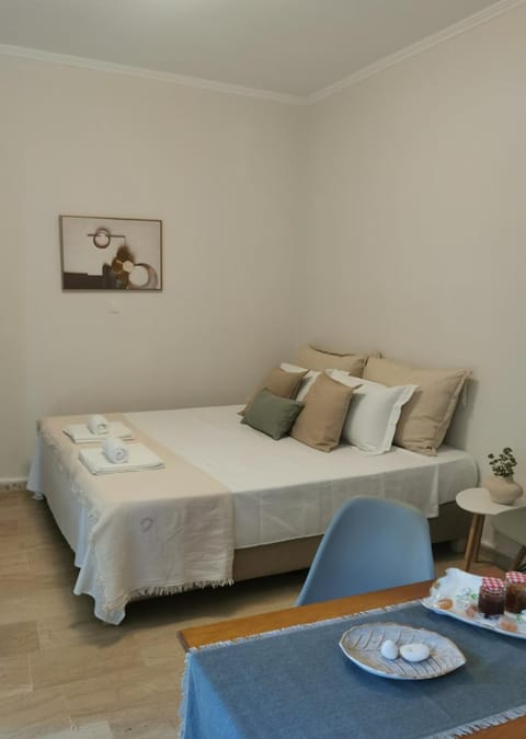 Sunny Patio Studio Corfu ! Apartment in Corfu