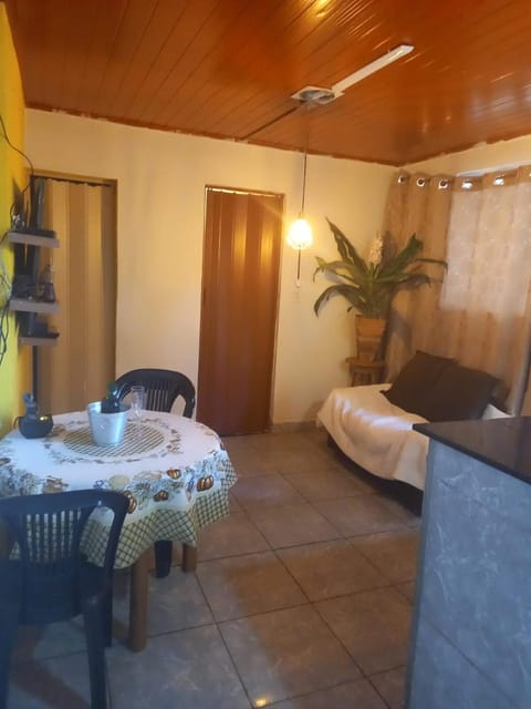 Casa c Terraço e Churrasqueira Villa in Duque de Caxias