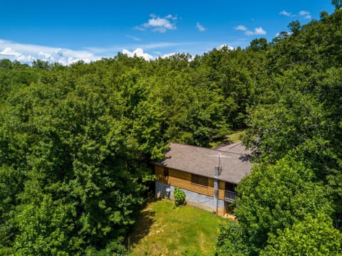 Property building, Spring, Day, Natural landscape, Bird's eye view, View (from property/room), View (from property/room), Decorative detail, Decorative detail, Pets, Pets, Mountain view, Mountain view, pet friendly, pet friendly