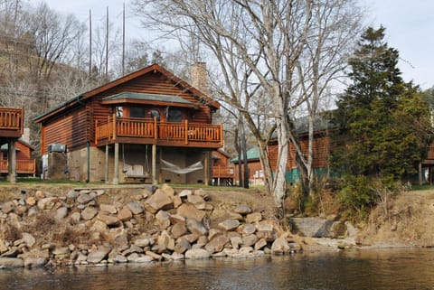 Property building, Day, Neighbourhood, Natural landscape, Winter, Fishing, Fishing, View (from property/room), View (from property/room), Balcony/Terrace, Balcony/Terrace, Decorative detail, Decorative detail, Mountain view, Mountain view, River view, River view