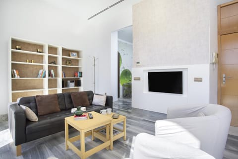 Communal lounge/ TV room, Living room