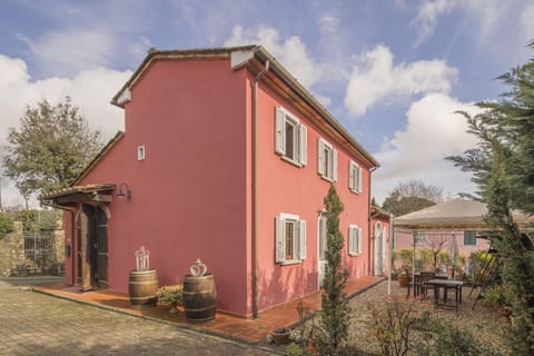 Facade/entrance, Spring, Summer, Autumn