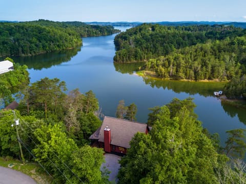 Property building, Spring, Day, Natural landscape, Bird's eye view, View (from property/room), Lake view, Mountain view