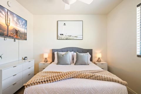 Sunlit Sandscape Villa Private Sauna Heated Pool Hot Tub Hosted By Relaxtay Villa in Casa Grande