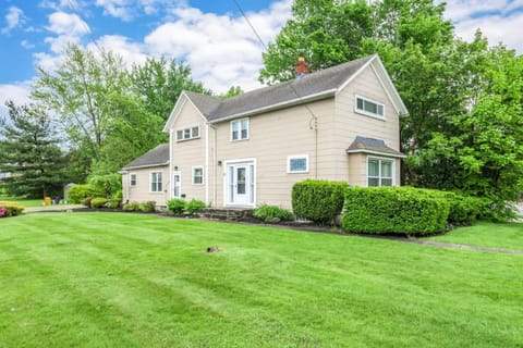 Double the Space for Large Groups Entire Duplex House in Lakewood