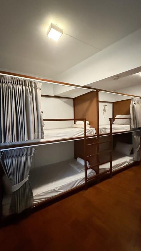Bed, bunk bed