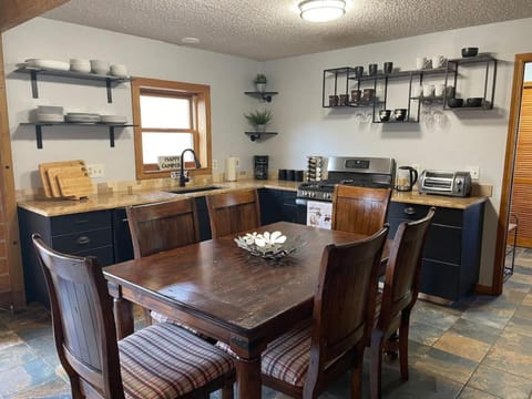 Cozy Mountain Cabin W Hot Tub Breathtaking Views Cabin in Park County