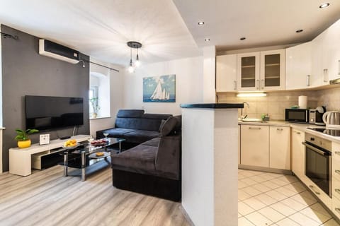 Spacious family apartment by the sea Apartment in Šibenik-Knin County, Croatia