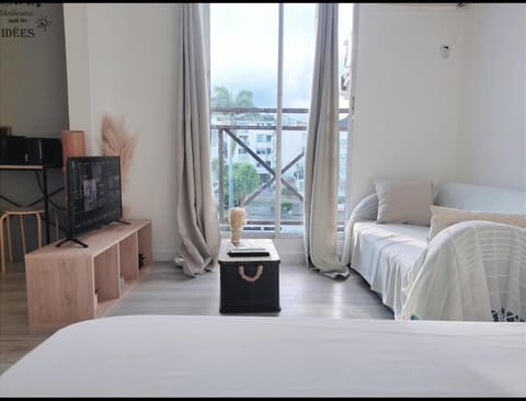 Studio cosy Marina pointe a pitre avec citerne tampon Apartment in Le Gosier