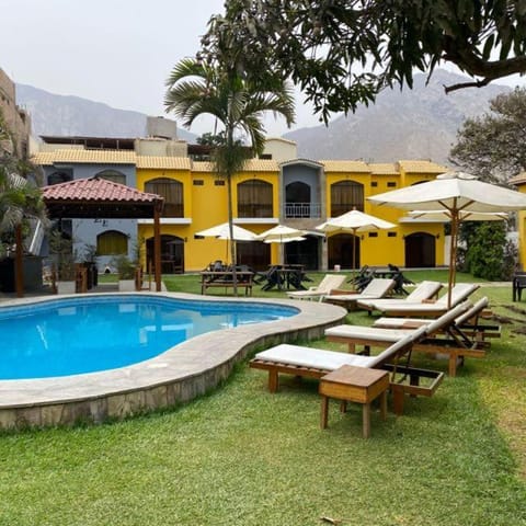 Property building, Natural landscape, Garden view, Mountain view, Pool view, Swimming pool, sunbed