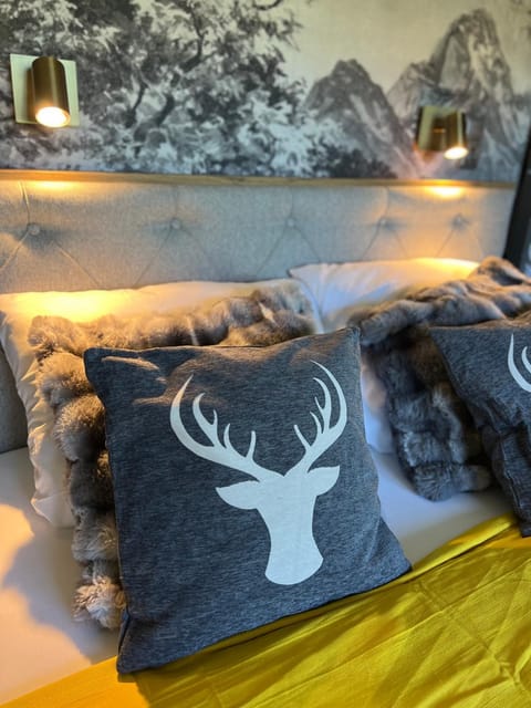 Bed, Photo of the whole room, Bedroom, pet friendly