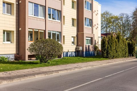 Property building, Neighbourhood