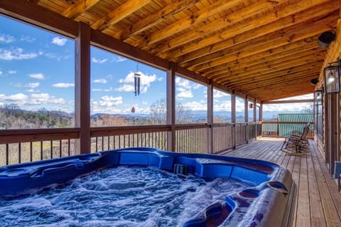 Day, Natural landscape, Hot Tub, View (from property/room), Balcony/Terrace, Seating area, Mountain view