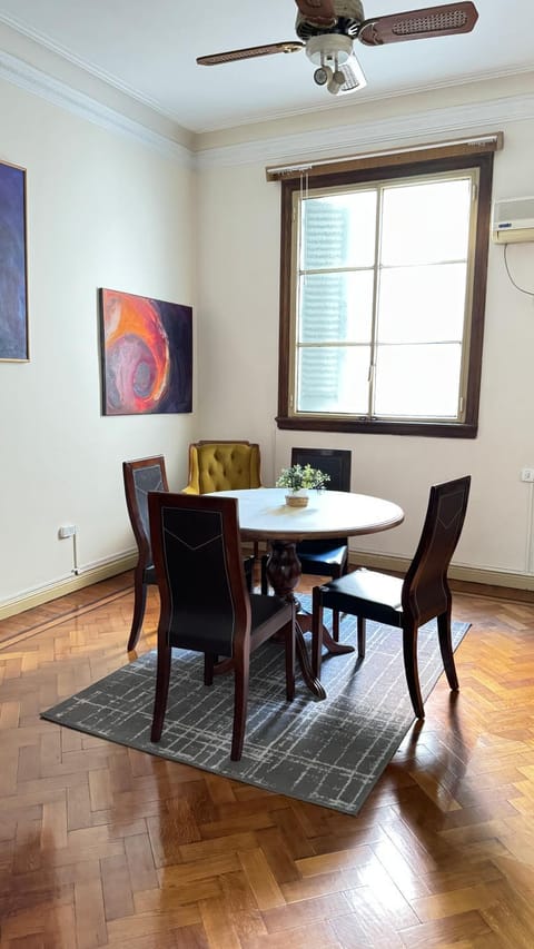 Seating area, Dining area