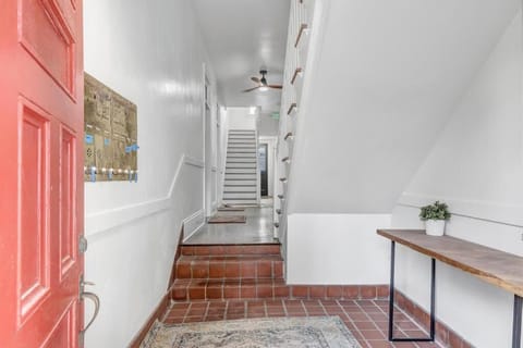 Historic SidexSide Apt-Blocks from Shoppes of Avon Apartment in Jacksonville