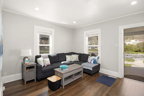 Charming, Historic! Walking Distance to Town! House in Glenwood Springs