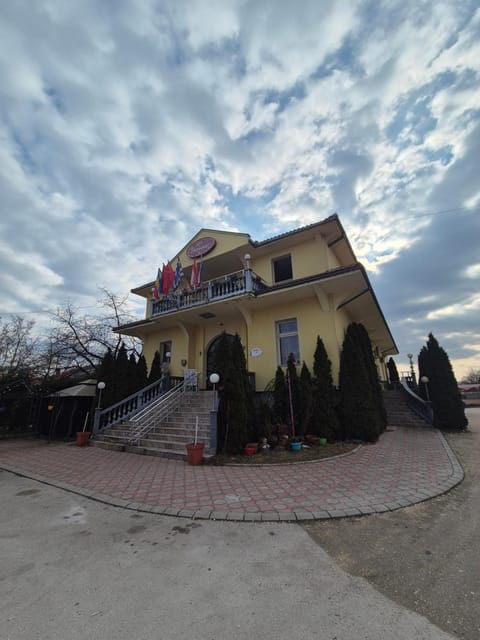 Property building, Day