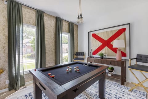 6BR Luxury Stay Prime Spot Games & More House in Omaha