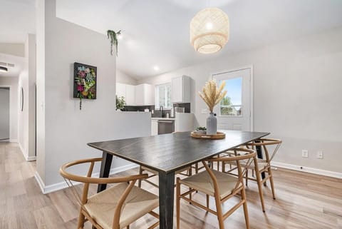 Elegant Escape-Fenced Yard BBQ & Cozy Fire Pit House in Omaha