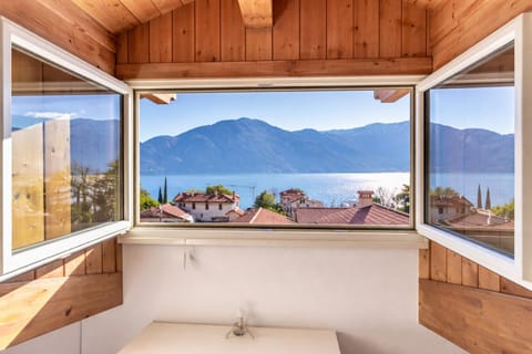 Day, Natural landscape, Lake view, Mountain view