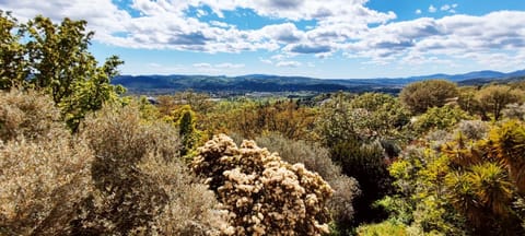 Spring, Day, Natural landscape, View (from property/room), View (from property/room), Garden view, Garden view, Mountain view, Mountain view
